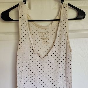 White/blue polka dot tank